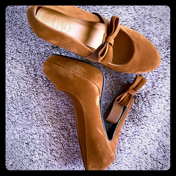 ๐ 2/$20 ๐ Ollio brown pumps high heels - Picture 1 of 4
